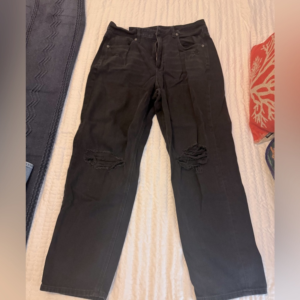 American Eagle Relaxed “ripped”  Fit Black Jeans, Size 12. Great used condition.
